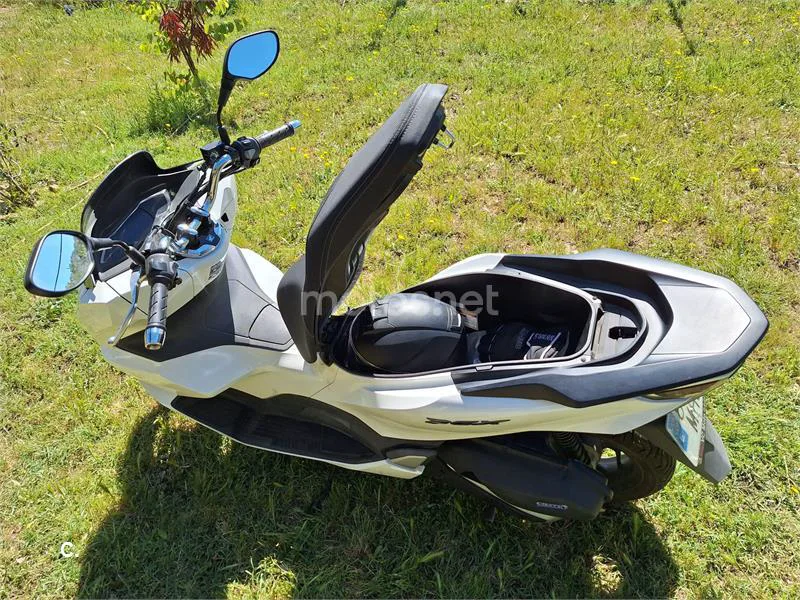Honda PCX 125 – Vista 4