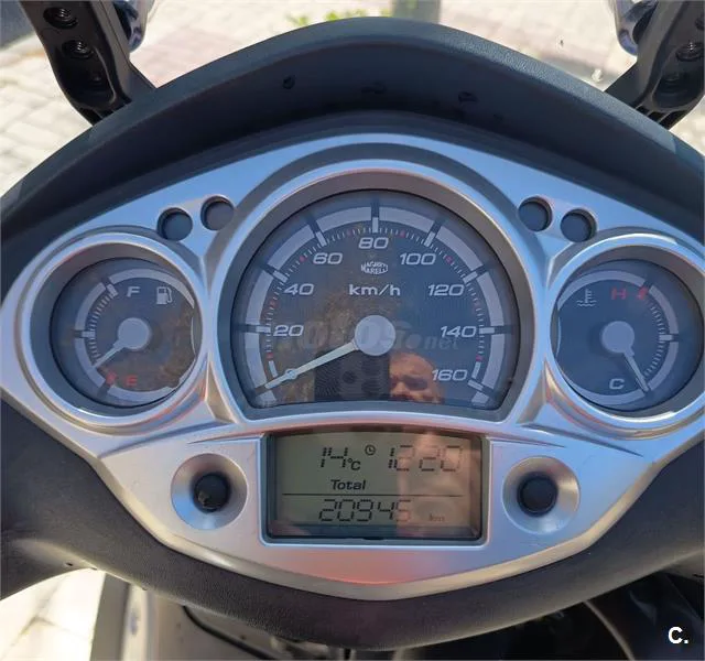 Yamaha X-CITY 250 – Vista 3