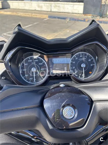 Yamaha XMAX 300 – Vista 6
