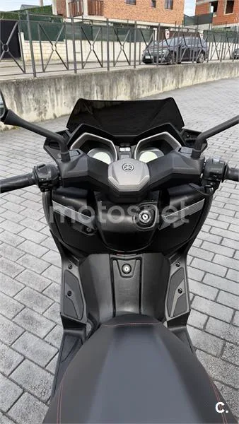 Yamaha XMAX 125 – Vista 4