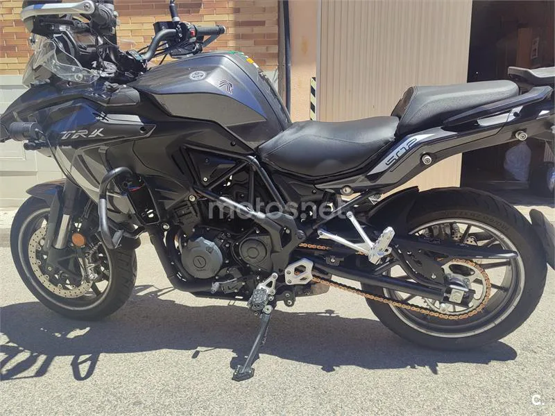 Benelli TRK 502 - Vista 5