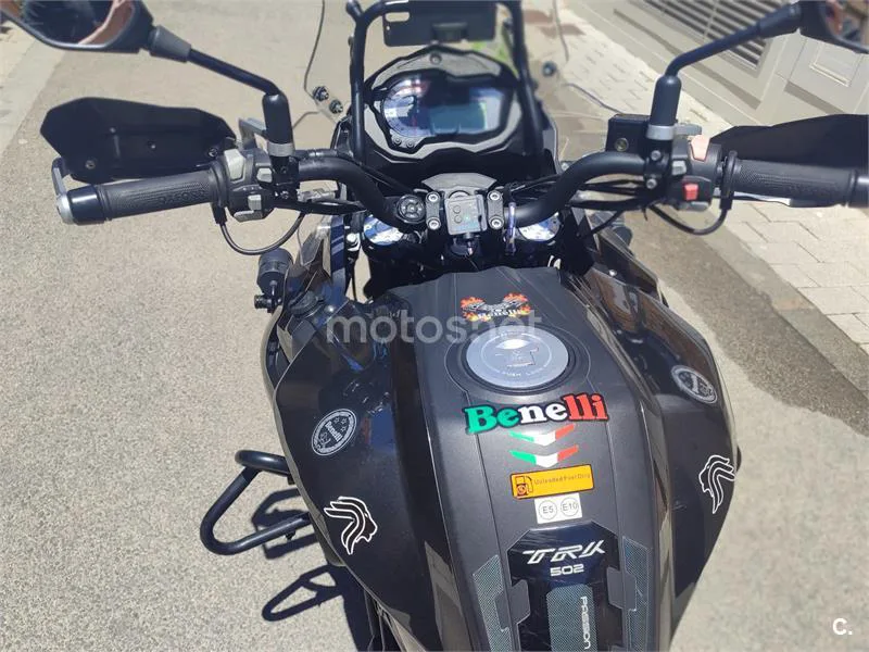 Benelli TRK 502 - Vista 8