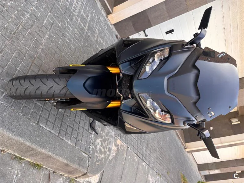 Yamaha TMAX – Vista 4