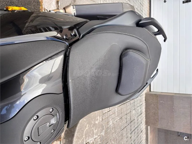 Yamaha TMAX – Vista 7