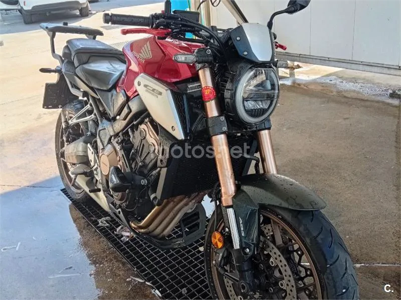 Honda CB650R - Vista 12