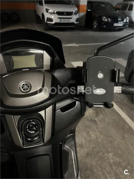 Yamaha NMAX – Vista 4