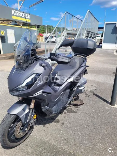 Honda ADV 350 – Vista 6