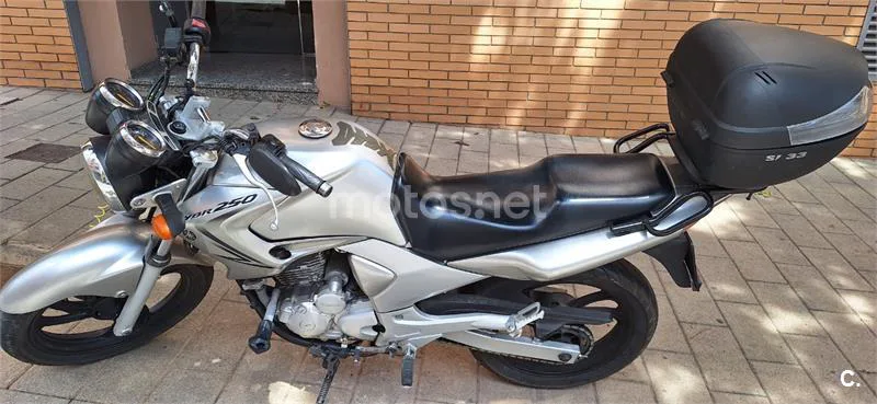 Yamaha YBR 250 – Vista 2