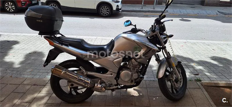 Yamaha YBR 250 – Vista 3