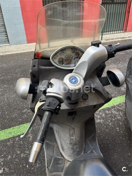 Kymco Grand Dink 125 – Vista 4