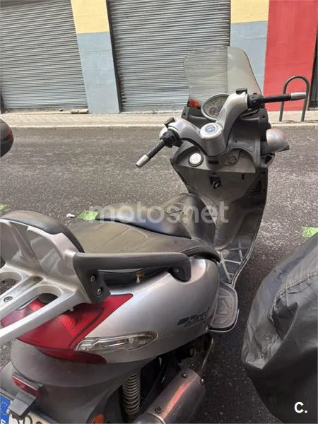 Kymco Grand Dink 125 – Vista 5