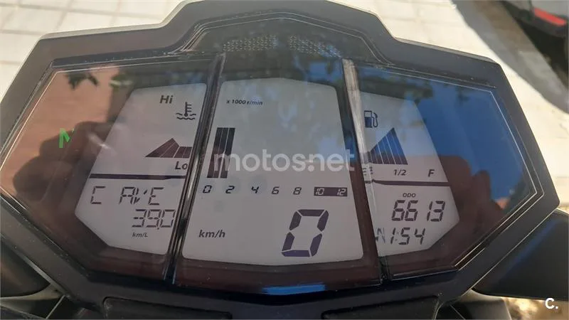 Yamaha MT-125 – Vista 6