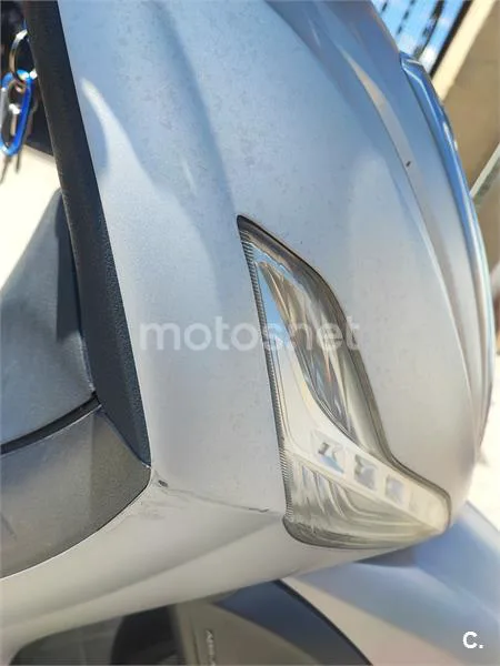 Piaggio Beverly 300 – Vista 2
