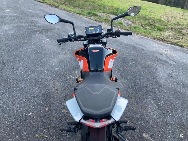 KTM 125 – Vista 2