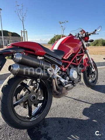 Ducati Monster S2R 1000 – Vista 2