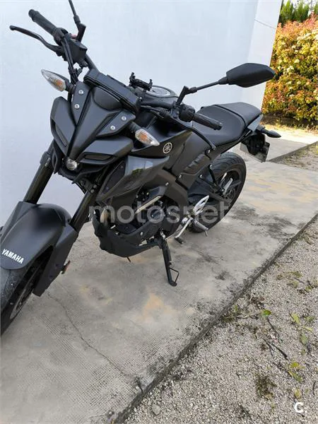 Yamaha MT-125 – Vista 4
