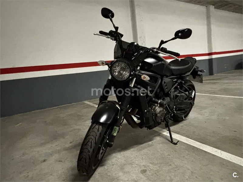 Yamaha XSR 700 – Vista 3