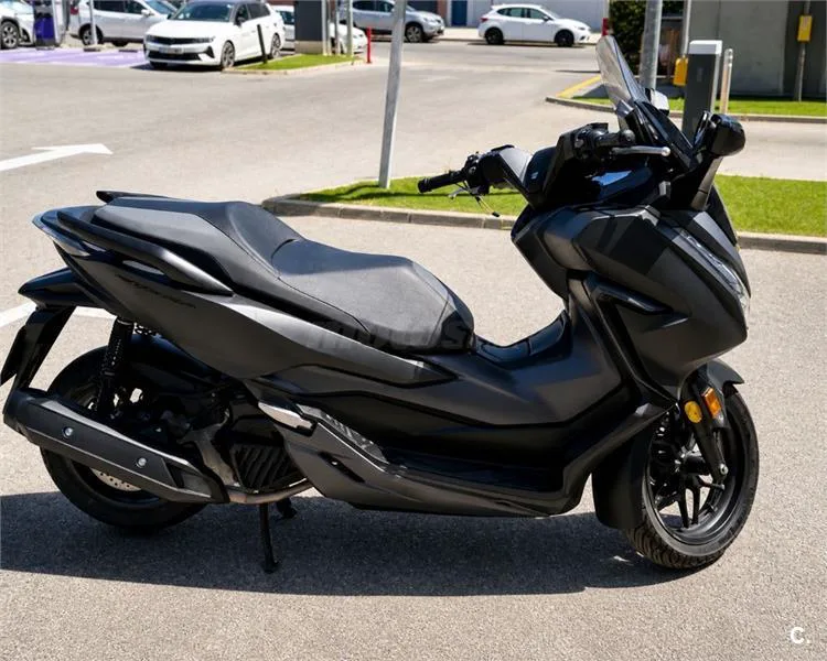 Honda Forza 125 – Vista 3