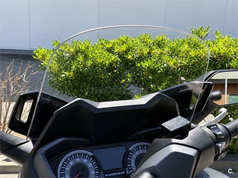 Honda Forza 125 – Vista 8