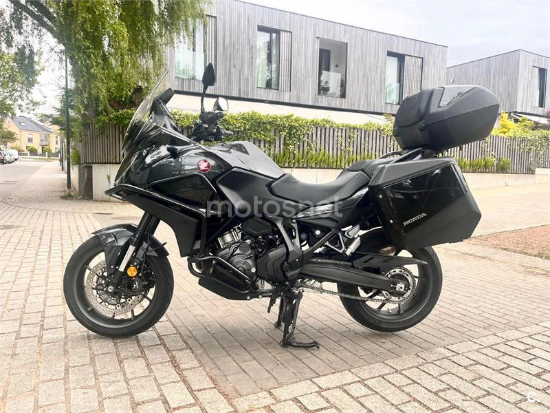 Honda NT1100 – Vista 5