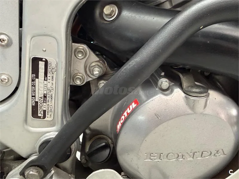 Honda XRV 750 Africa Twin – Vista 8