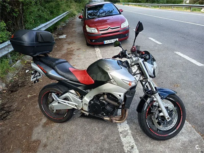 Suzuki GSR 600 – Vista 3