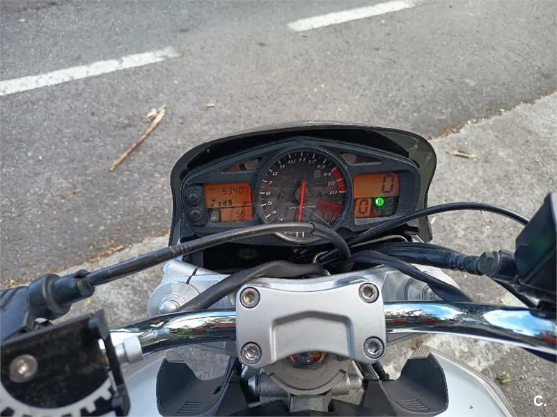 Suzuki GSR 600 – Vista 5