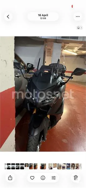 Yamaha TMAX – Vista 3