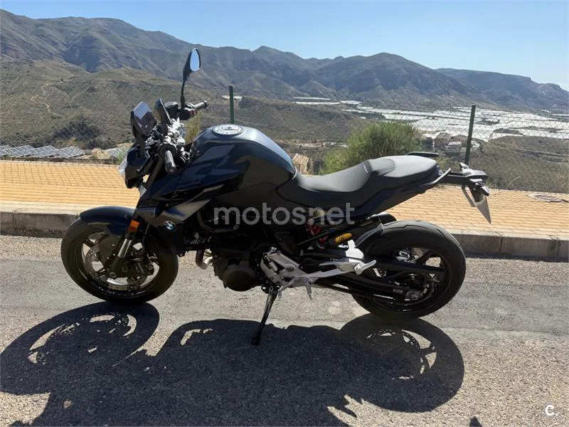 BMW F 900 R – Vista 3
