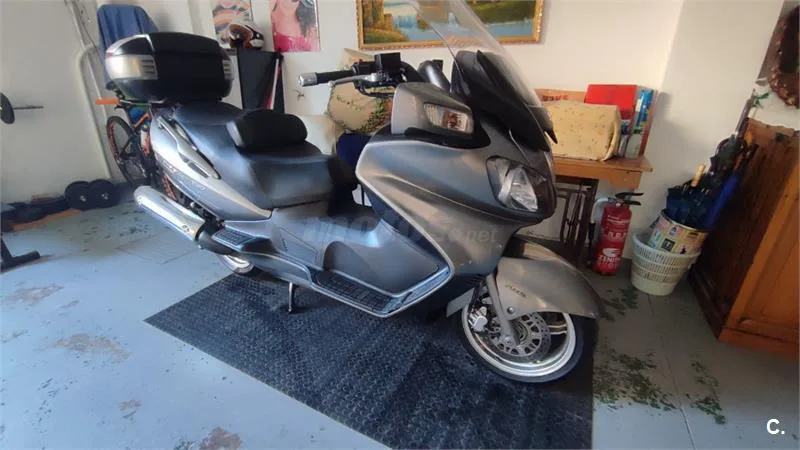 Suzuki Burgman 650 Executive – Vista 2