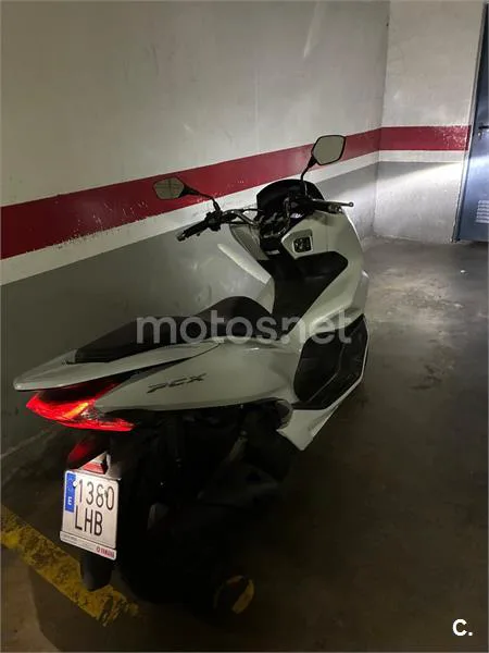 Honda PCX 125 – Vista 3