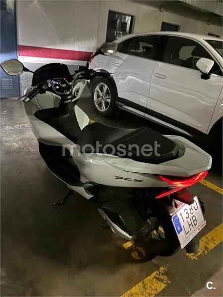Honda PCX 125 – Vista 4
