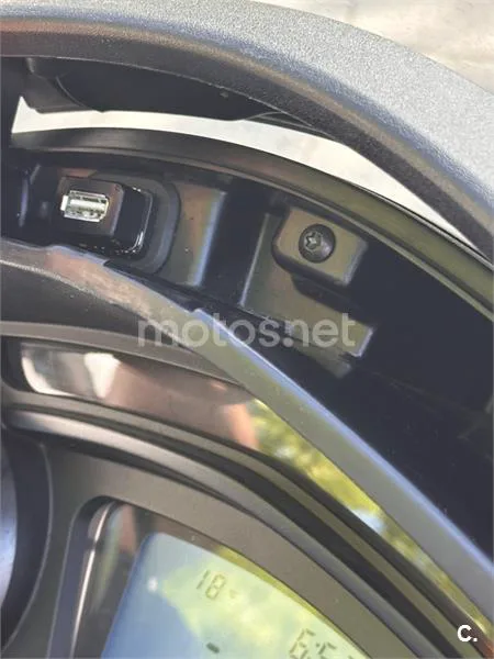 Piaggio MP3 - Vista 16