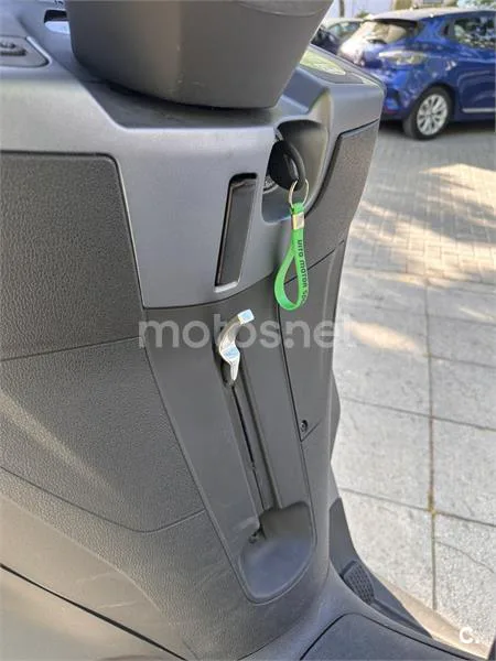 Piaggio MP3 - Vista 20
