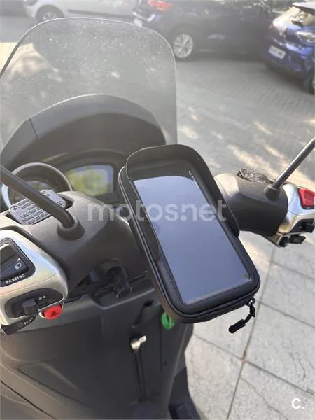 Piaggio MP3 - Vista 21