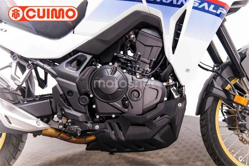 Honda XL 750 Transalp – Vista 13