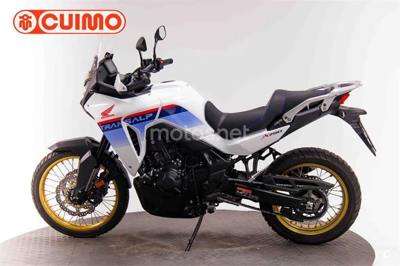 Honda XL 750 Transalp – Vista 8