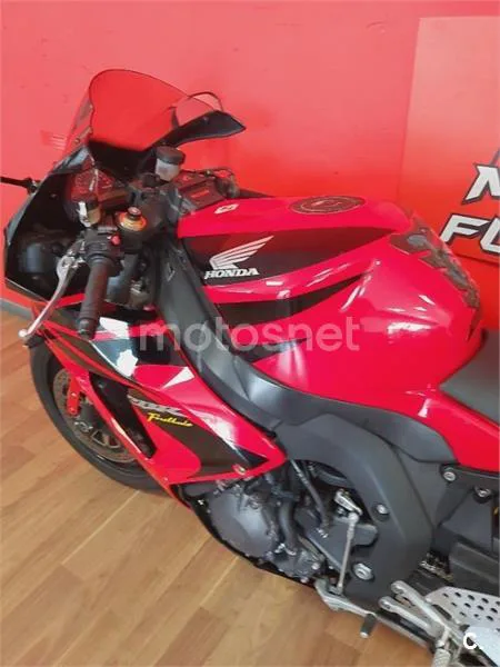 Honda CBR 1000 RR Fireblade – Vista 12