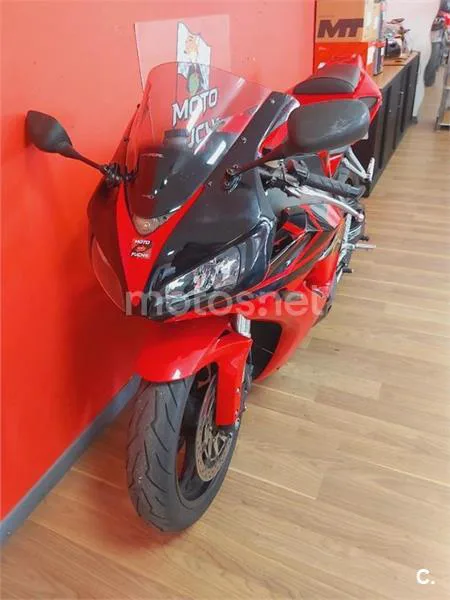 Honda CBR 1000 RR Fireblade – Vista 20