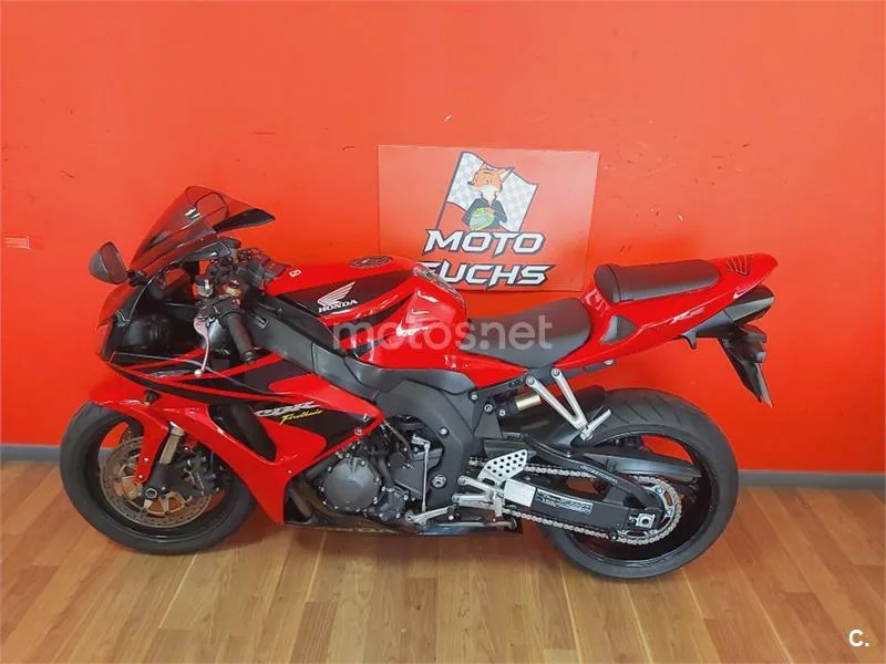Honda CBR 1000 RR Fireblade – Vista 24
