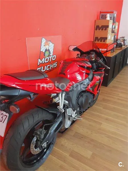Honda CBR 1000 RR Fireblade – Vista 30