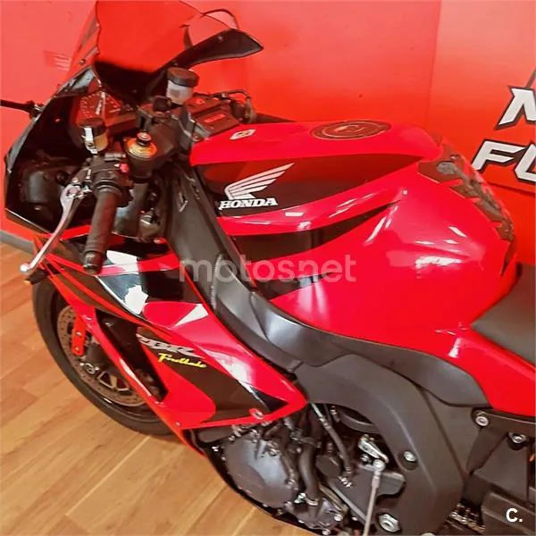 Honda CBR 1000 RR Fireblade – Vista 4