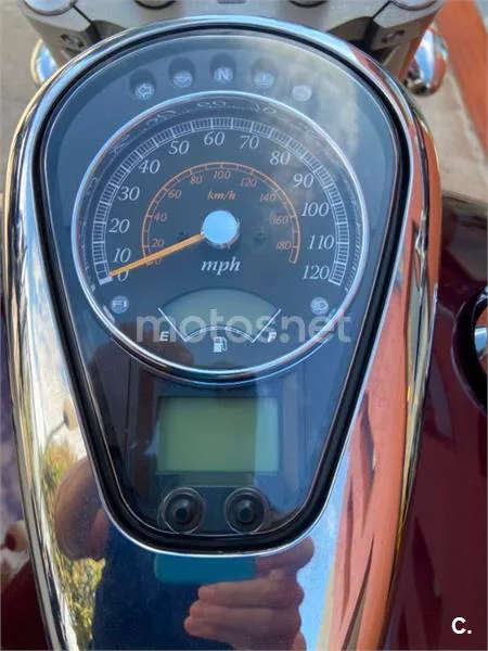 Suzuki Intruder C800 – Vista 15