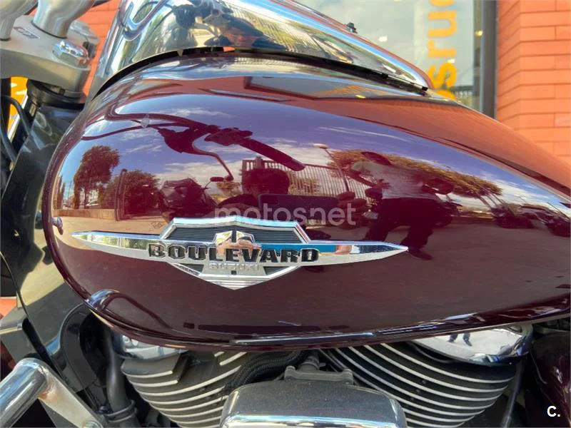 Suzuki Intruder C800 – Vista 6