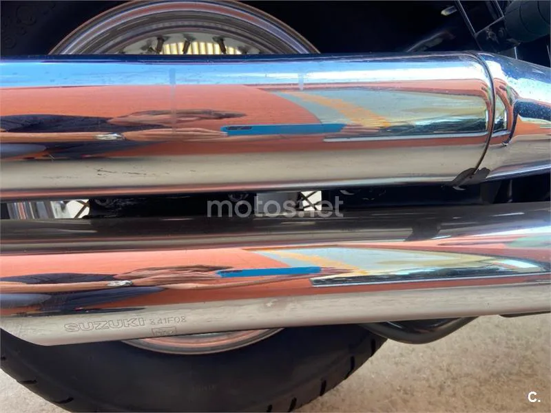 Suzuki Intruder C800 – Vista 10