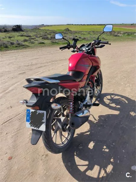 Honda CB 125 – Vista 4