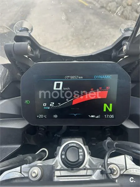 BMW F 900 XR - Vista 3