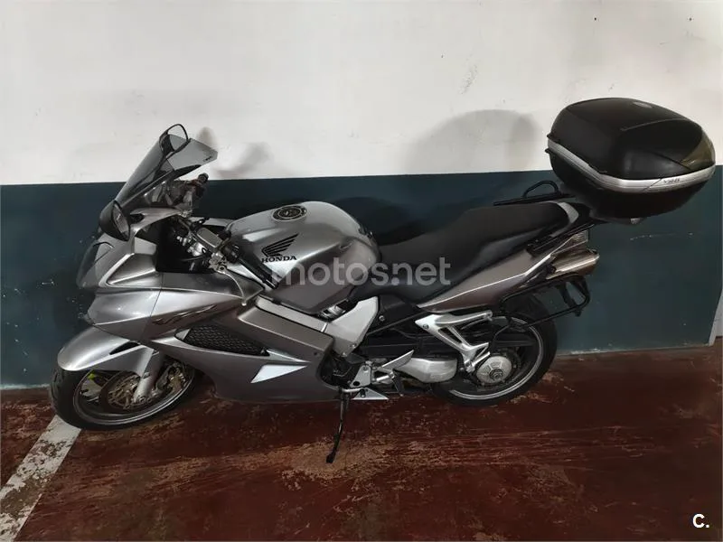 Honda VFR800F - Vista 4