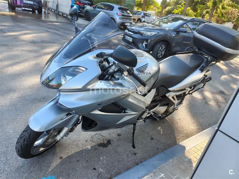 Honda VFR800F - Vista 5