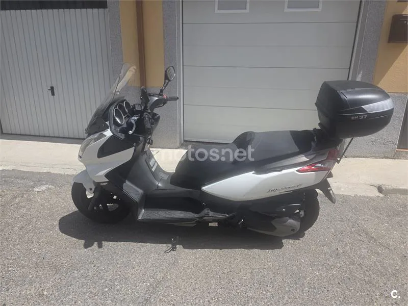 Kymco Grand Dink 300 – Vista 2